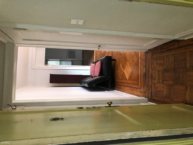 Foto del edificio - 2 br, 1 bath  - 2849 34th St