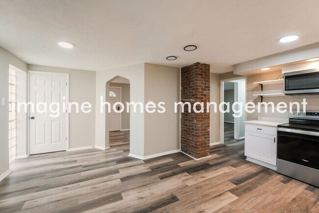 Foto del edificio - 221 Meadowdell Drive