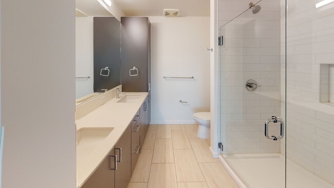 Interior Photo - Cirrus