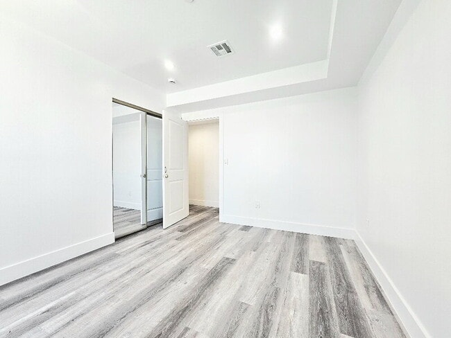 Building Photo - 2855 Cincinnati St