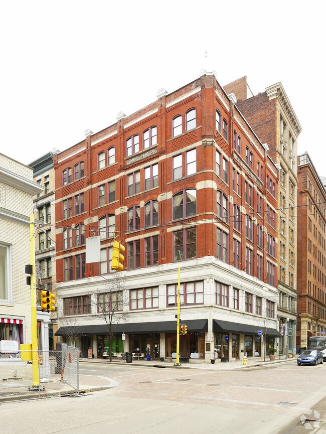 900 Penn Apartments Pittsburgh, PA