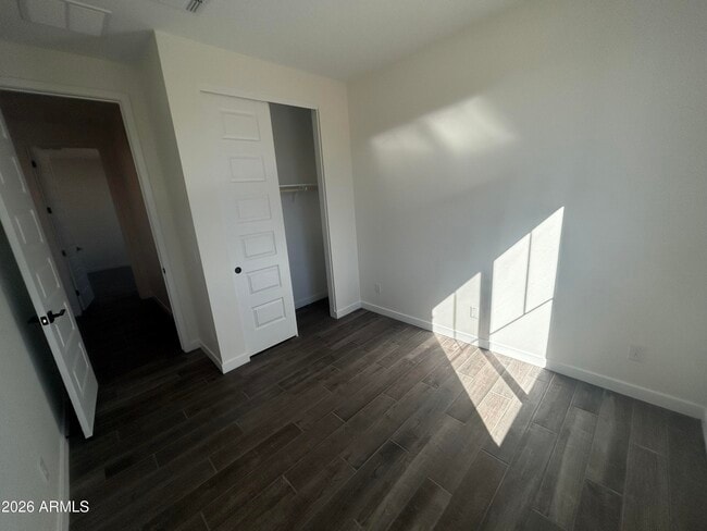 Building Photo - 1626 E Evelyn Dr