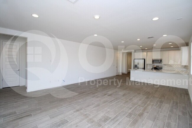 Foto del edificio - 466 E Emerald Dr