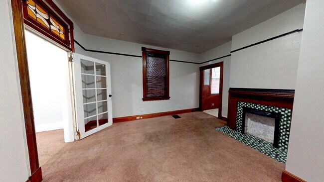 Foto del edificio - 2319 Sauer Ave