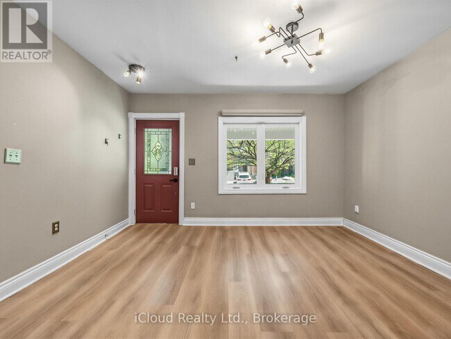 Photo du bâtiment - 192 Gledhill Ave