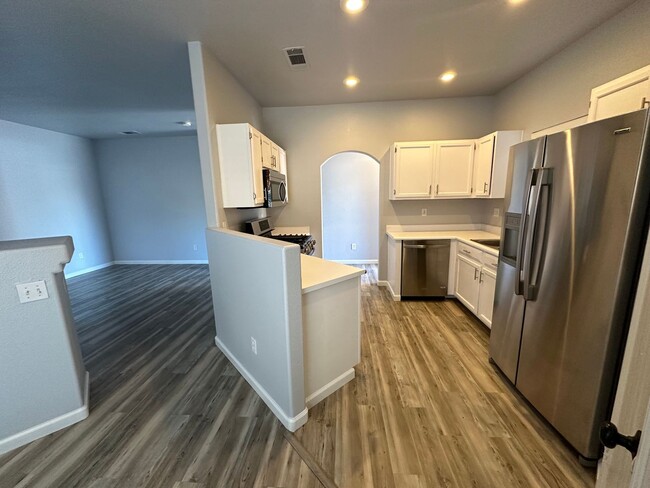 Foto del edificio - Secluded condo in gated community