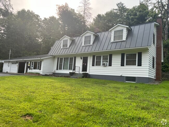 Building Photo - 111 Lyme Rd