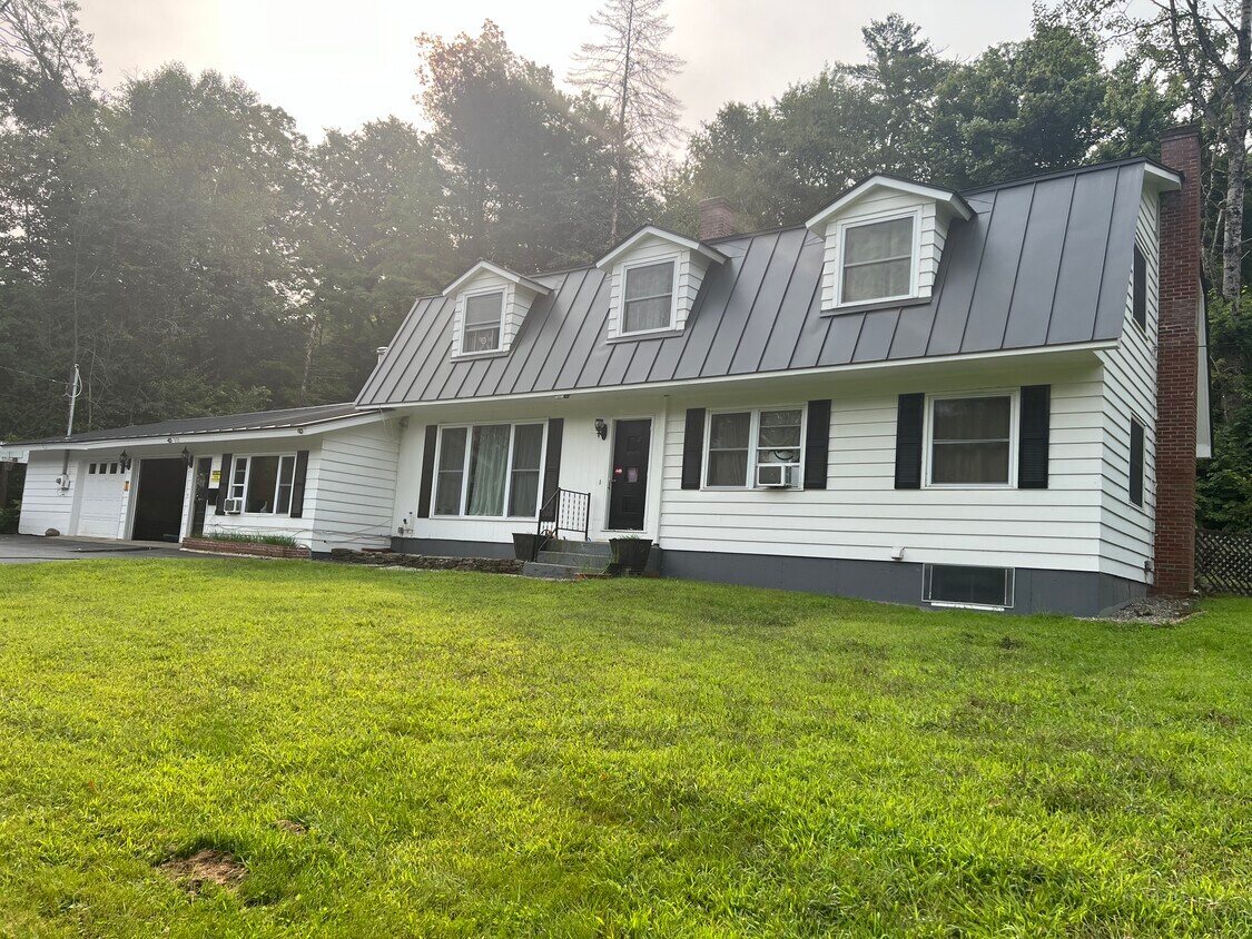 Foto principal - 111 Lyme Rd