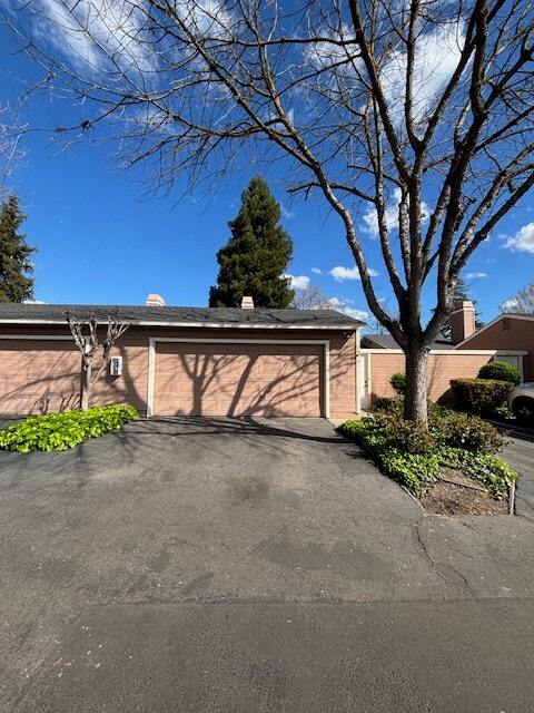 Building Photo - 1200 Lakewood Ave