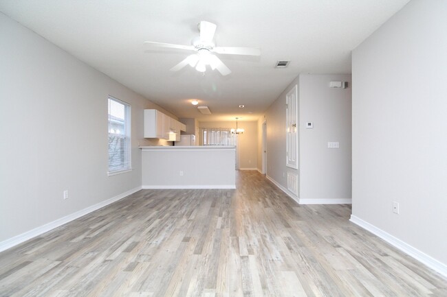 Foto del edificio - 3 Bedroom, 2 Bath Patio Home with Garage &...