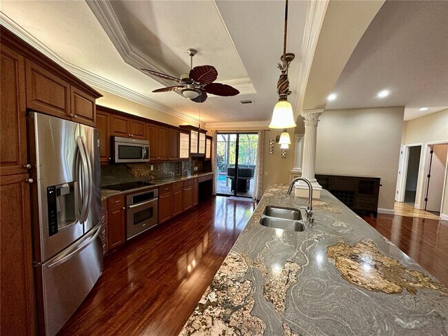 Foto del edificio - 8133 Misty Oaks Blvd