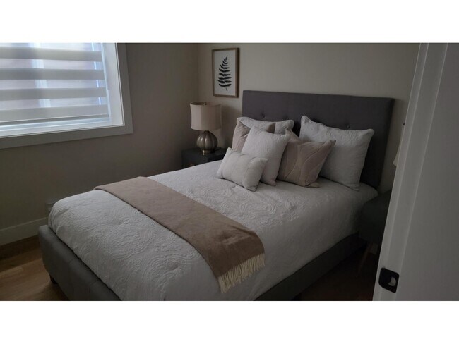 Photo du bâtiment - 16773 20 Ave