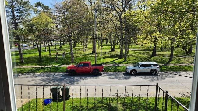 Porch view - 326 Niagara St