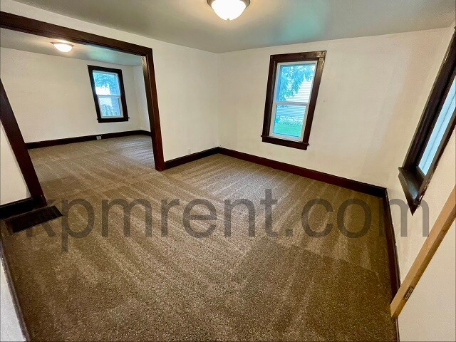 Foto del edificio - 621 Oak St