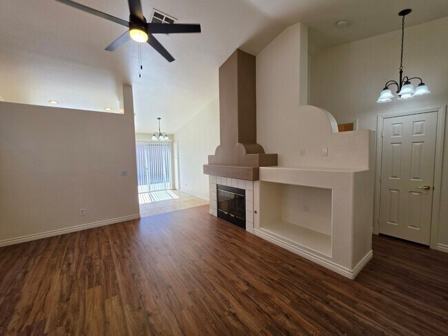 Foto del edificio - Beautiful Single Story Home