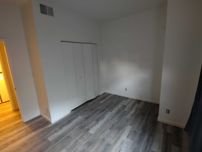 Foto del edificio - 3 Kiska Rd