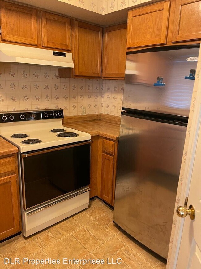 Foto del edificio - 2 br, 2 bath House - 1802 E. 66th Pl. Unit...