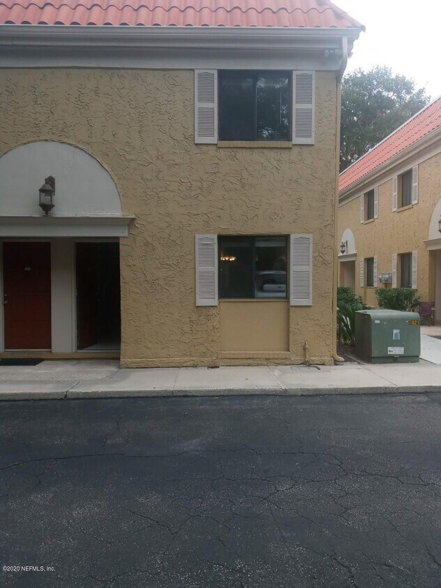5811 Atlantic Blvd Unit 177, Jacksonville, FL 32207 Condo for Rent in
