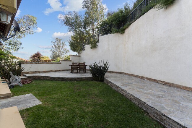 Building Photo - 6944 Woodrow Wilson Dr