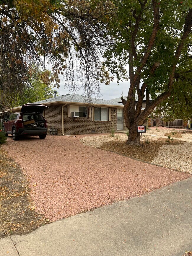 Building Photo - 428 Emery Dr