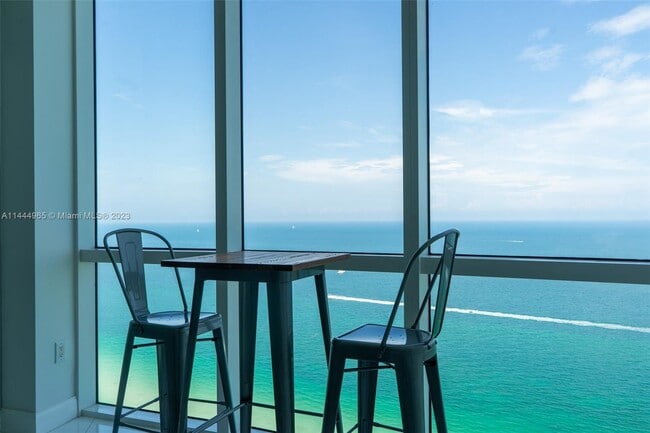 Building Photo - 18201 Collins Ave