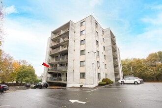 Building Photo - 308 Quarry St