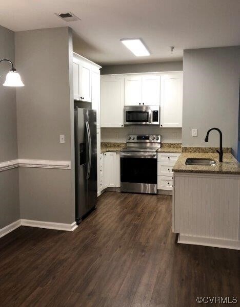 Foto del edificio - 624 Bristol Village Dr