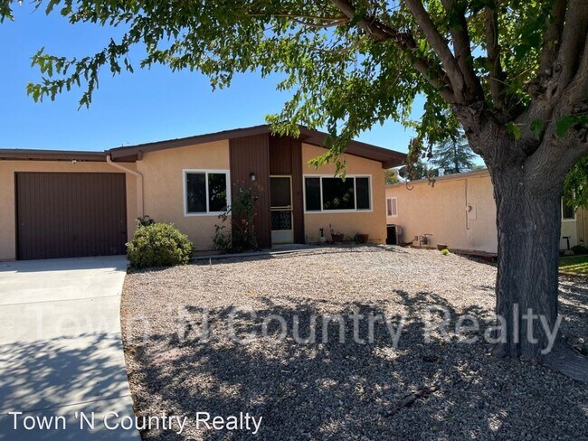 Foto del edificio - 2 br, 1 bath House - 950 Brookhill Dr.