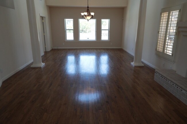 Foto del edificio - 6517 Eagle Ridge Dr