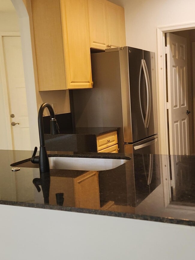 Building Photo - 6909 Blue Skies Dr