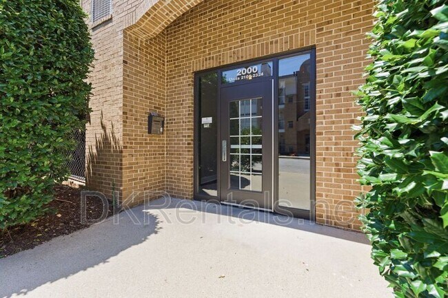 Foto del edificio - 220 Renaissance Pkwy NE
