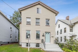 Building Photo - 140 Nash St