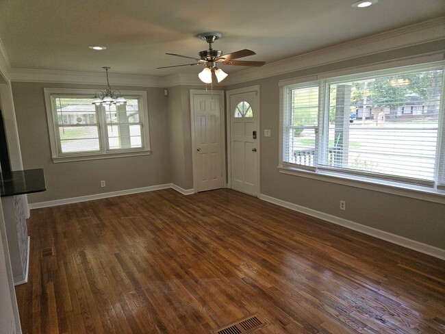Building Photo - Renovated Marietta Brick Bungalow for Lease