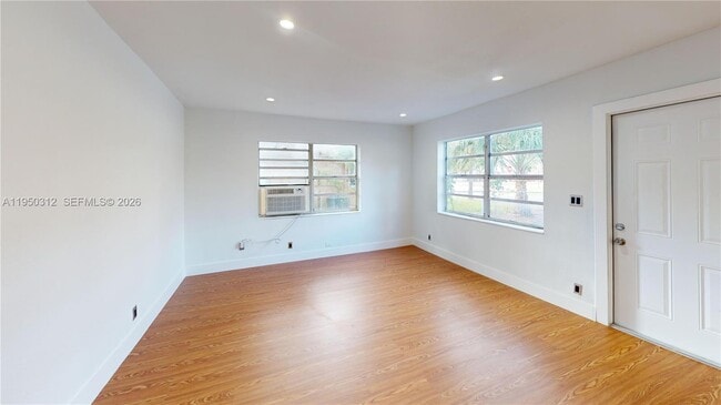 Building Photo - 404 NW 21st Terrace