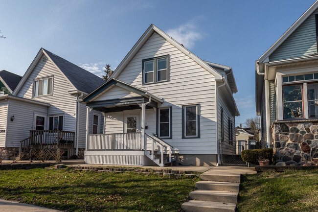 Building Photo - 3710 E Plankinton Ave