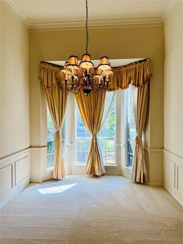 Building Photo - 4000 Kenwood Dr