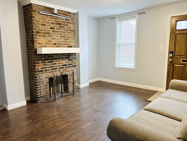 Building Photo - 1402 Sherman Ave