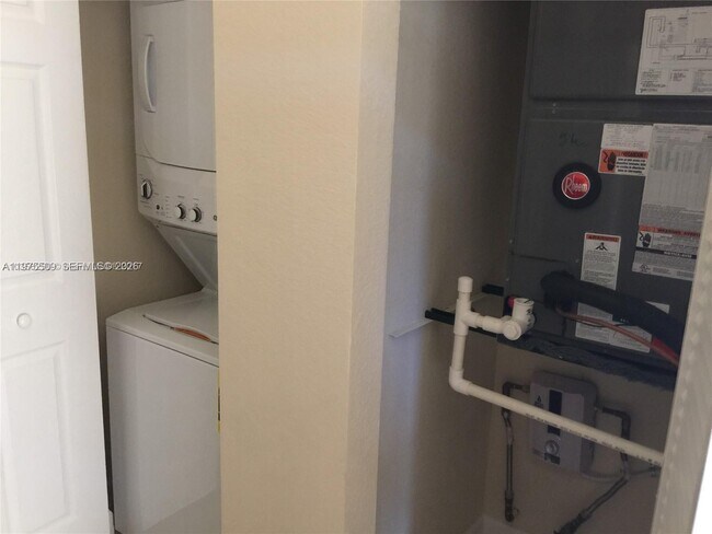 Foto del edificio - 17103 SW 96th St