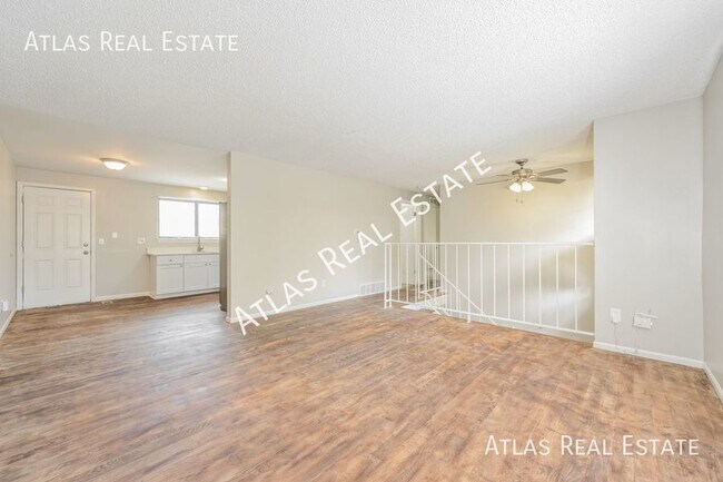 Building Photo - 2 WEEKS FREE RENT IF MOVED IN BY 8/31!  Br...