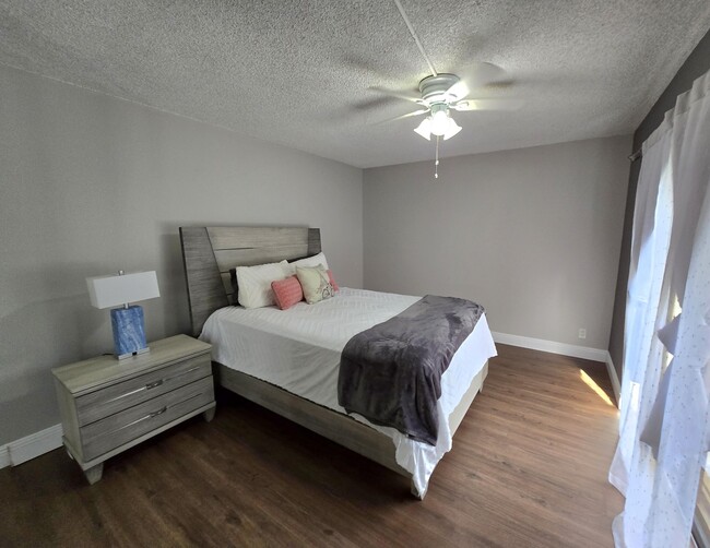 Building Photo - 1560 Forest Lakes Cir
