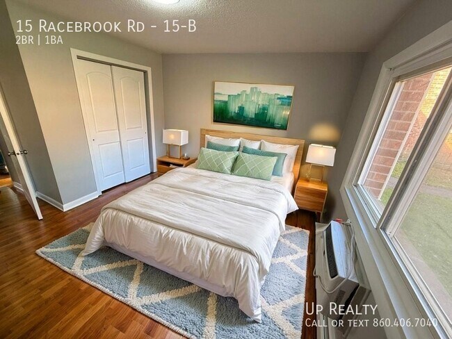Foto del edificio - 15 Racebrook Dr