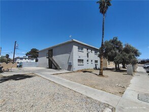Building Photo - 2929 E Elm Ave