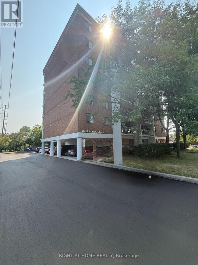Building Photo - 855 Wilson Rd N
