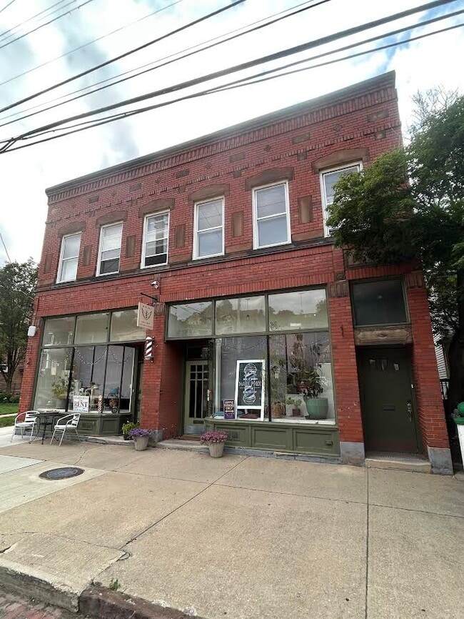 Building Photo - 2092 Murray Hill Rd