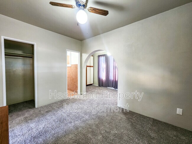 Building Photo - 2338 Berry St