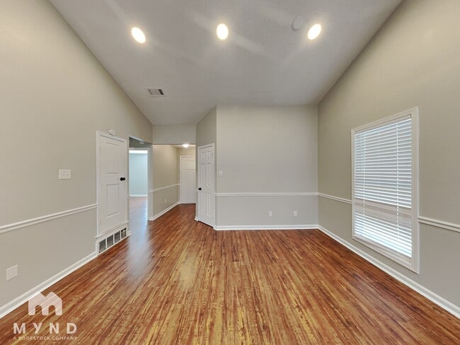Building Photo - 6610 Waders Ridge Dr