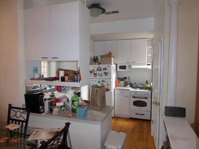 Building Photo - 1425 Q St