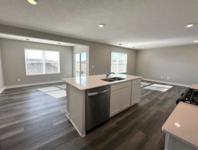 Foto del edificio - 19385 136th Ave N