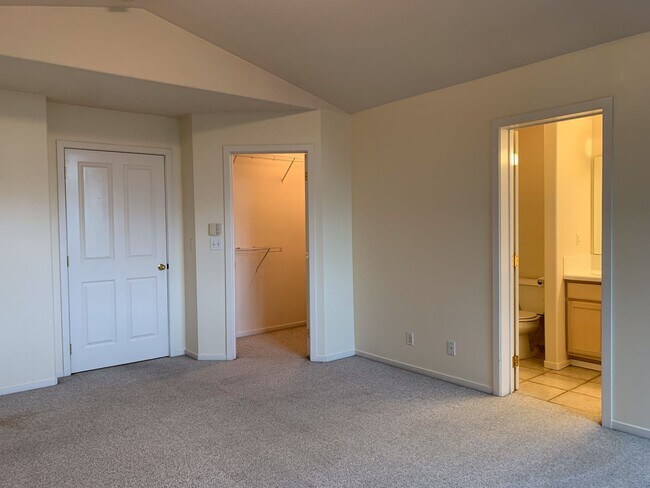 Foto del edificio - Beautiful 4BR Home | Cul-de-Sac Setting | Prime Bellevue Location
