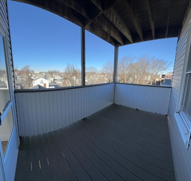 Building Photo - 150 Hermon St